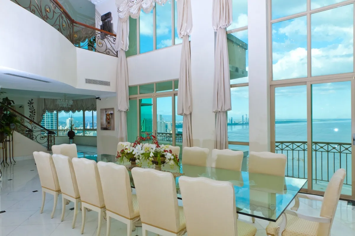 se vende penthouse en punta pacifica ciudad de panama