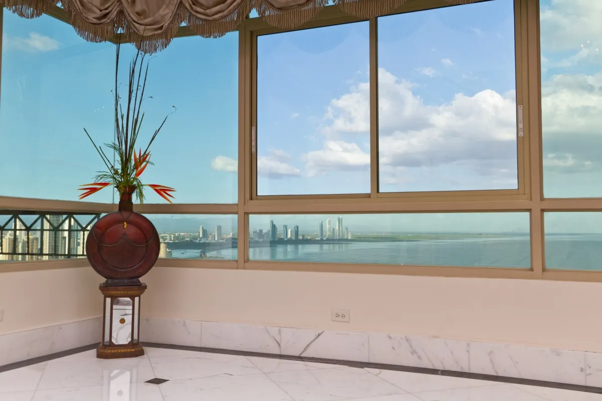 se vende penthouse en punta pacifica ciudad de panama