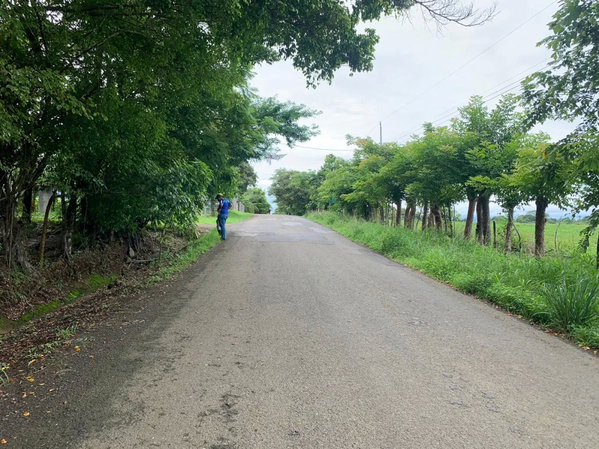 PROPERTY OF GREAT POTENTIAL FOR SALE ON THE EDGE OF MAIN STREET, IN HICACO, SANTA CATALINA, VERAGUAS. OF 13,000 SQUARE METERS (3.212 ACRES).