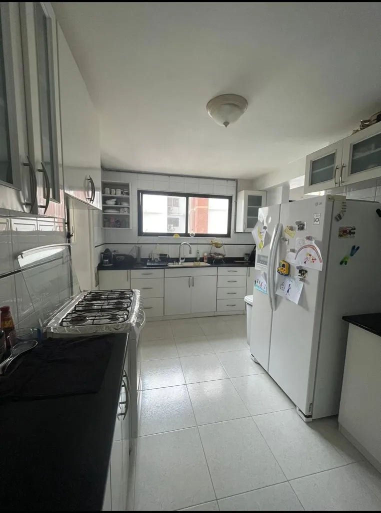 APARTAMENTO EN VENTA EN EDIFICIO COUNTRY PARK, SAN FRANCISCO, CIUDAD DE PANAMÁ. DE 151 METROS CUADRADOS.