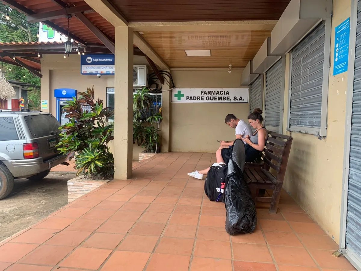 COMMERCIAL PLAZA FOR SALE WITH SUPERMARKET, PHARMACY, CAFÉ AND HOTEL IN SANTA CATALINA.