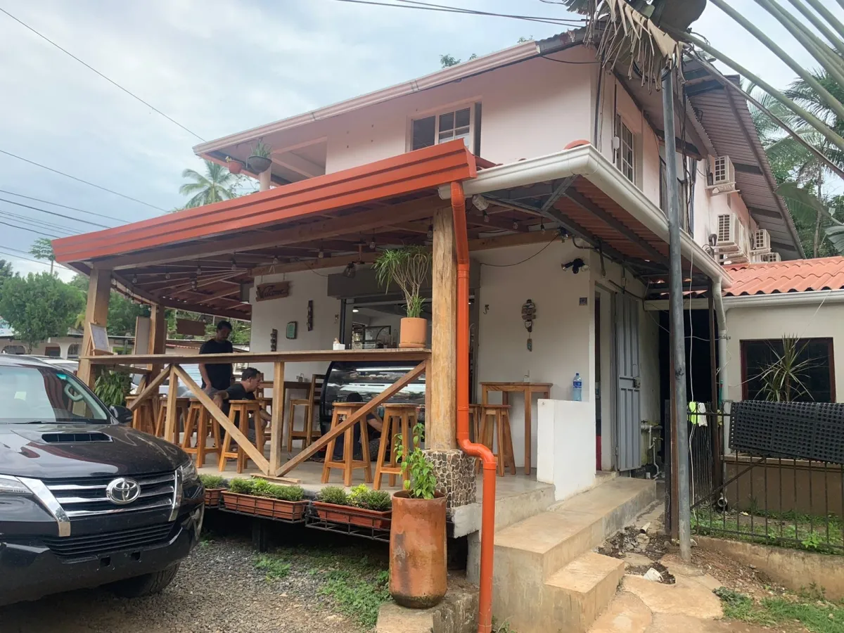 LOCAL COMERCIAL EN VENTA EN EL CENTRO DE SANTA CATALINA, VERAGUAS.
