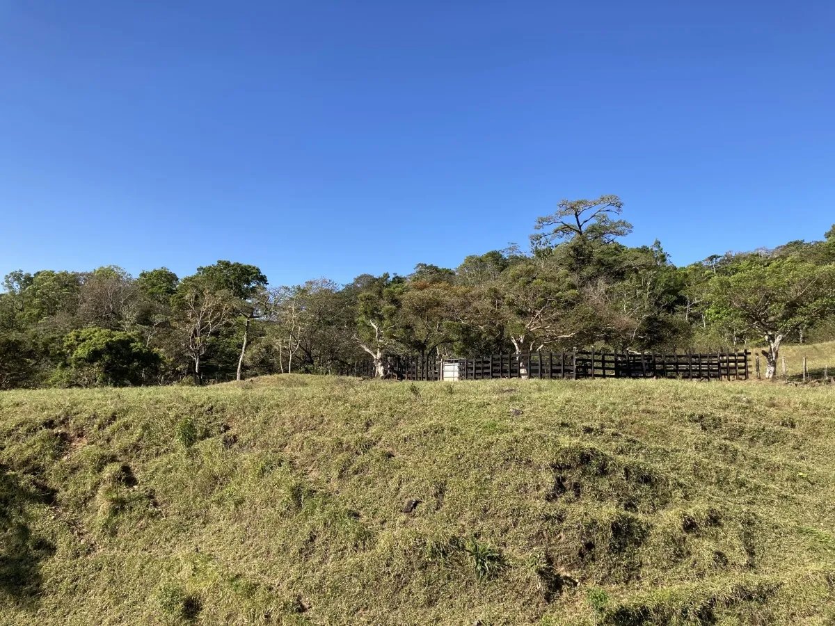 Cattle ranch or private hideaway with amazing views