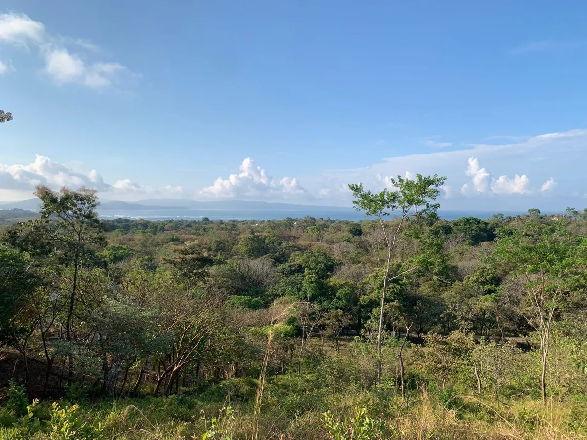 PROPIEDAD EN VENTA EN SANTA CATALINA CON VISTAS PANORAMICAS AL MAR