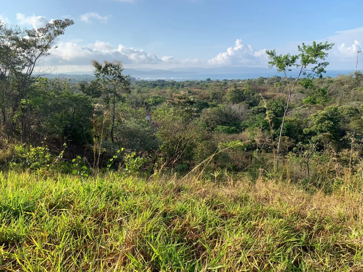 PROPIEDAD EN VENTA EN SANTA CATALINA CON VISTAS PANORAMICAS AL MAR
