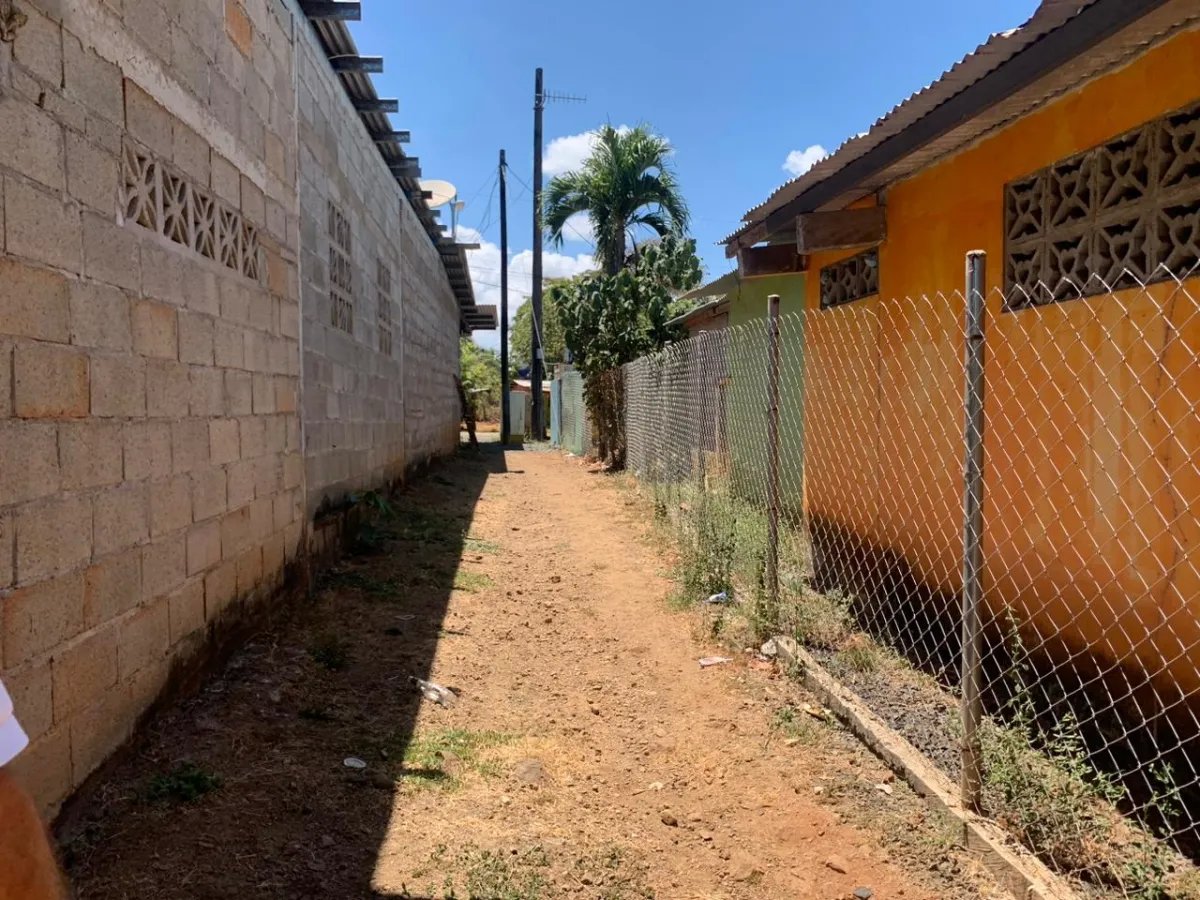 LOCAL COMERCIAL EN VENTA EN LA CALLE PRINCIPAL, HICACO-SANTA CATALINA,...