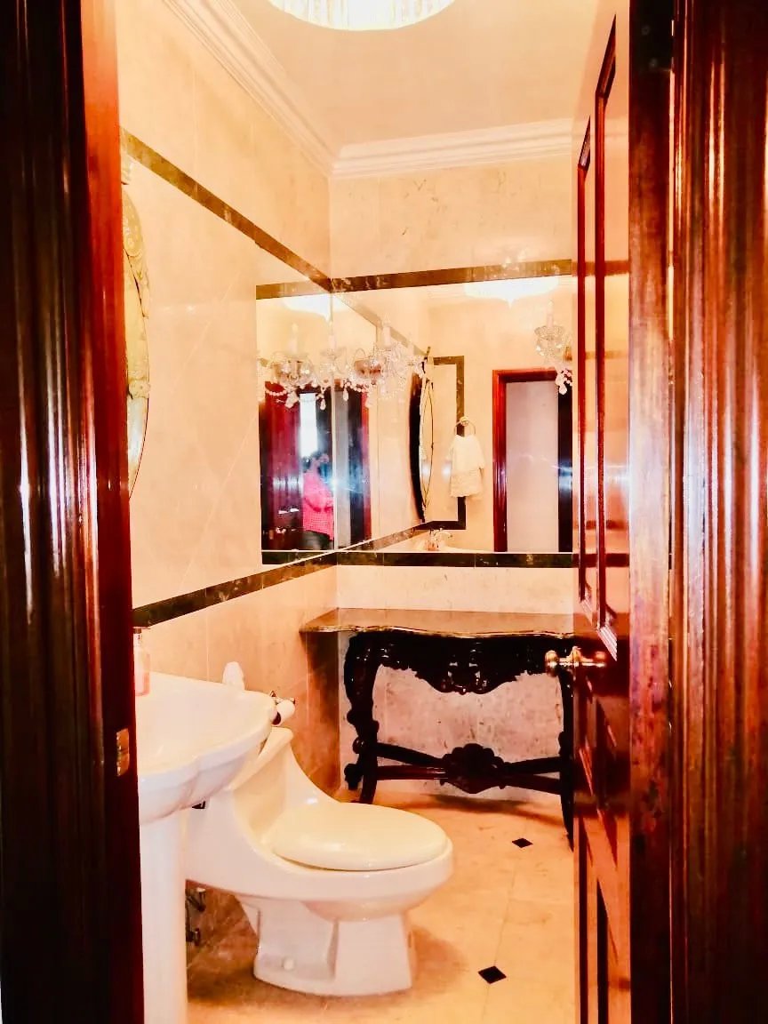 Property for sale in Golden Palace, Punta Paitilla, Panama City.