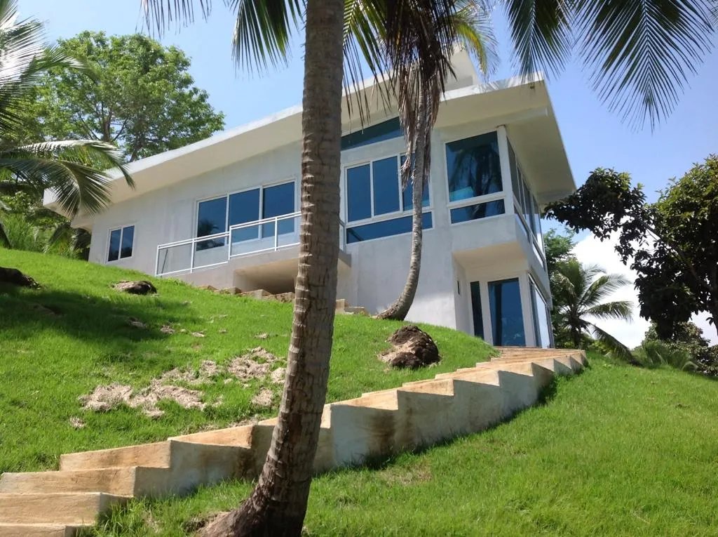 Duplex for Sale in Colon