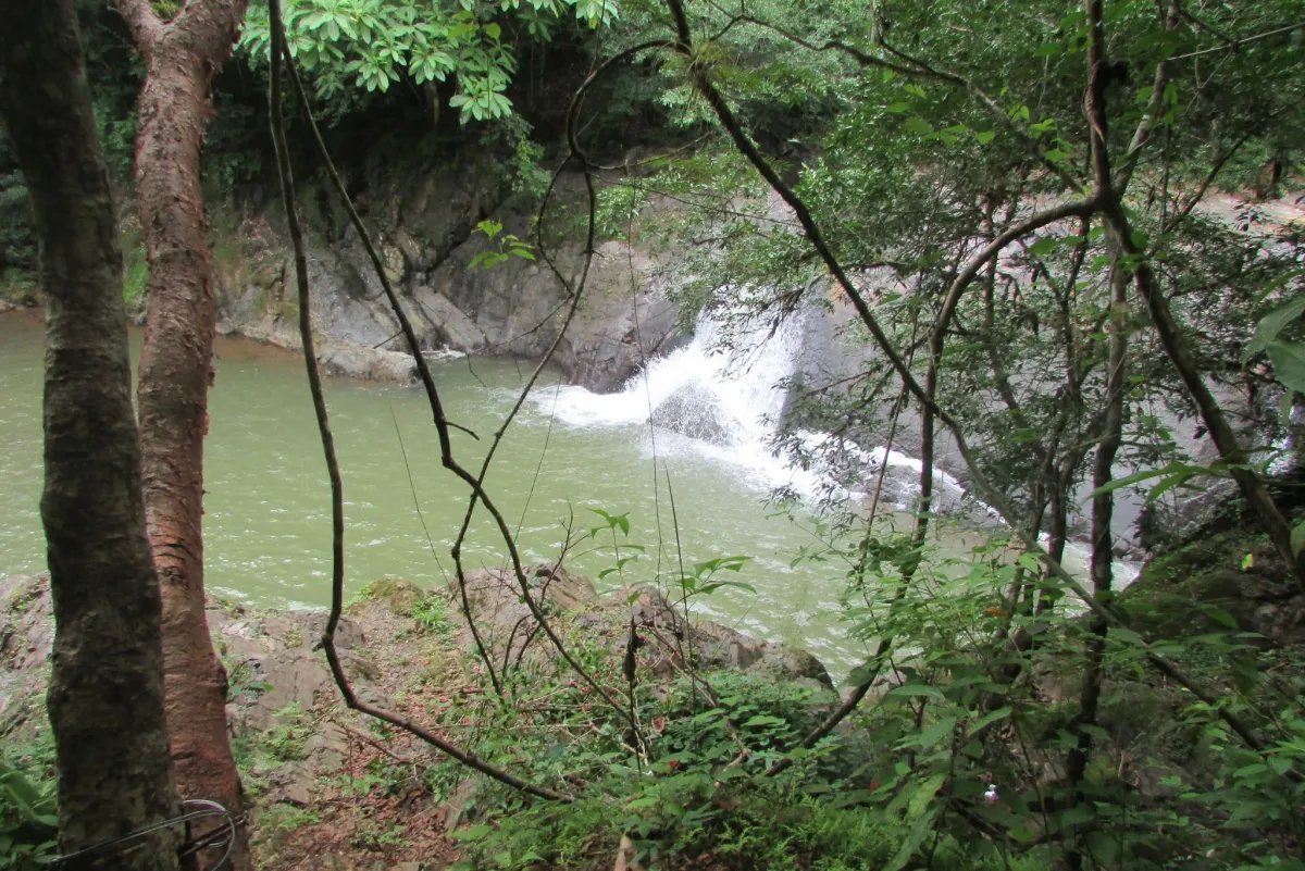 THE ZUMBON WATERFALL