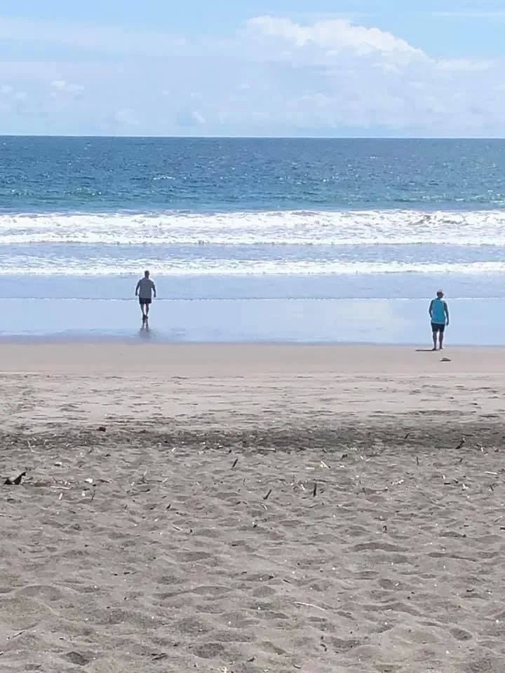 Condominio frente al mar en La Barqueta Resort - totalmente amueblado
