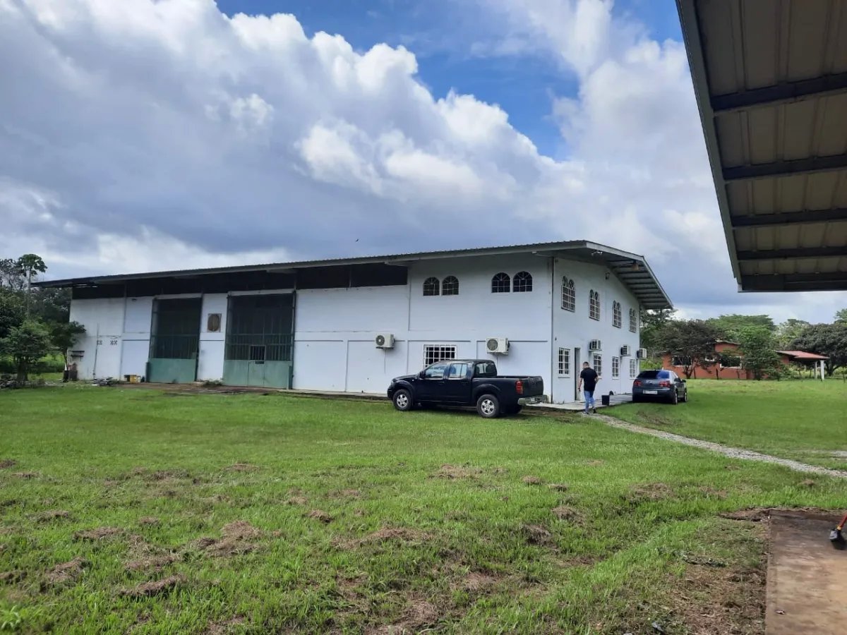 Huge workshop, offices and residential building on a large plot of land