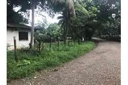 Terreno en playa reina de 1370 m2 titulada