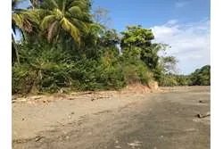 Se vende lote frente a playa en santa catalina, panama