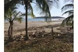 Se vende lote frente a playa en santa catalina, panama