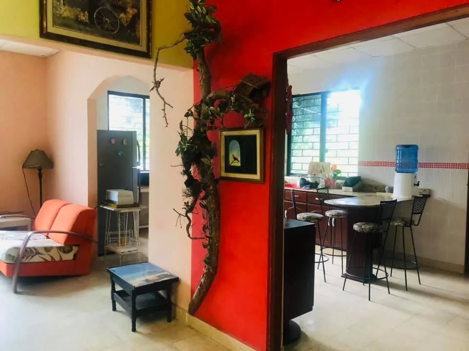 Se alquila casa  de 3 habitaciones en santa clara, rio hato, panama