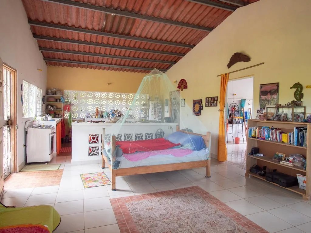 Casa asequible con potencial en gualaca - con opcion de financiamiento!