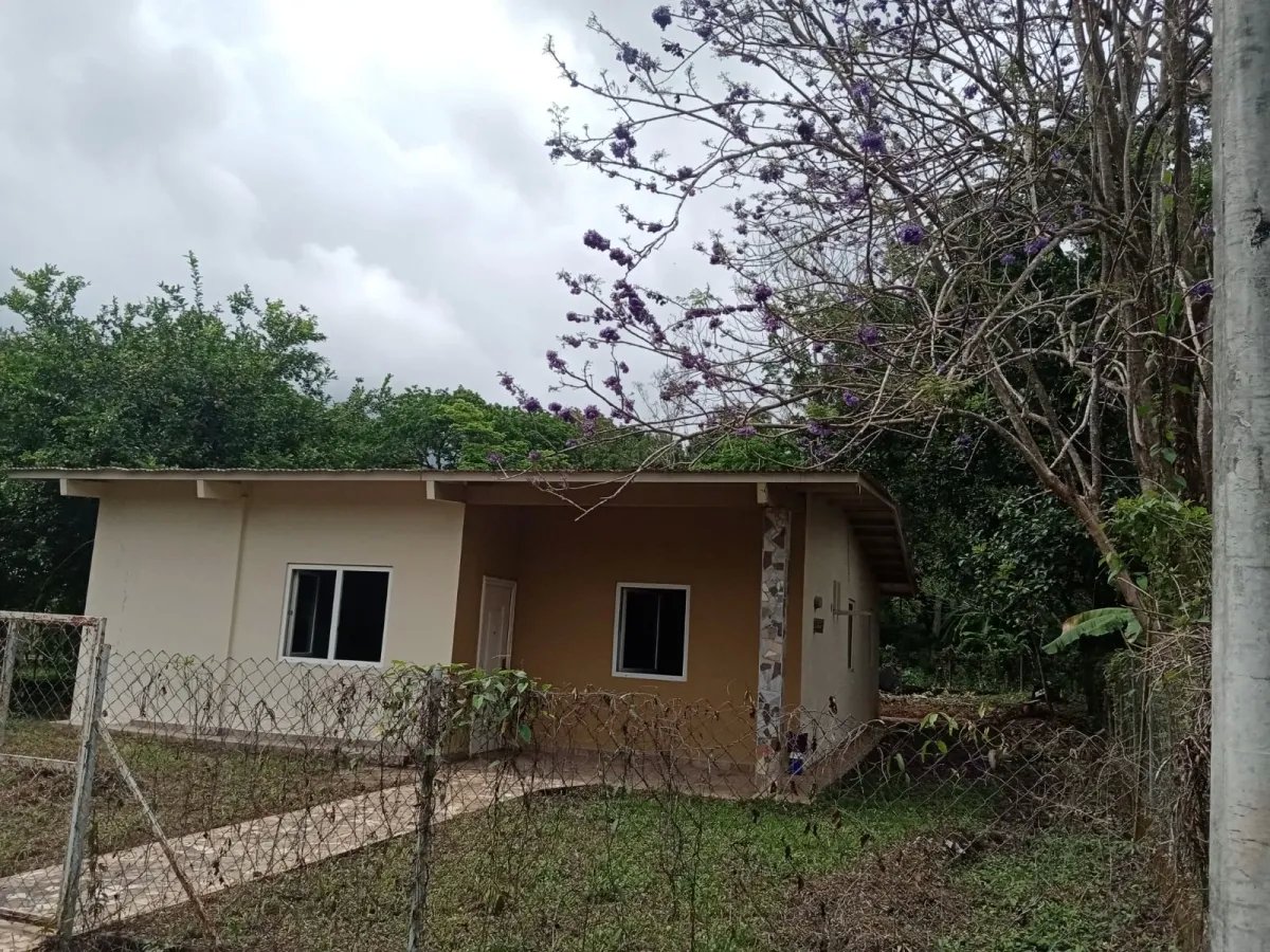 Nueva casa cerca de la playa en las lajas chiriquí