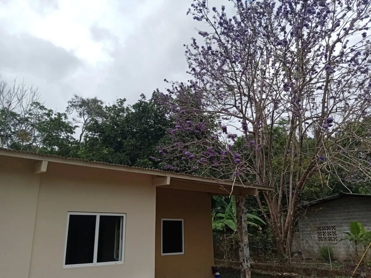 Nueva casa cerca de la playa en las lajas chiriquí