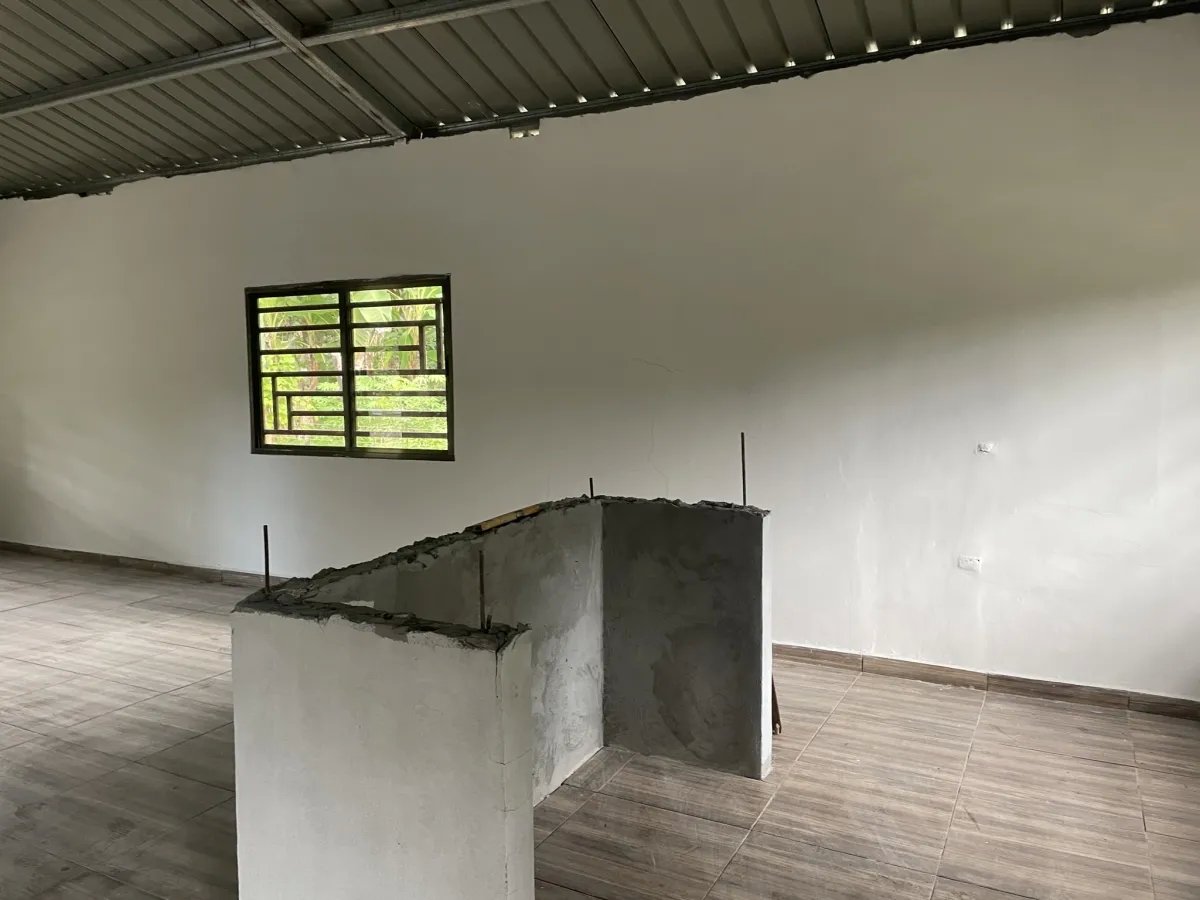 Casa casi terminada en un gran terreno en dolega