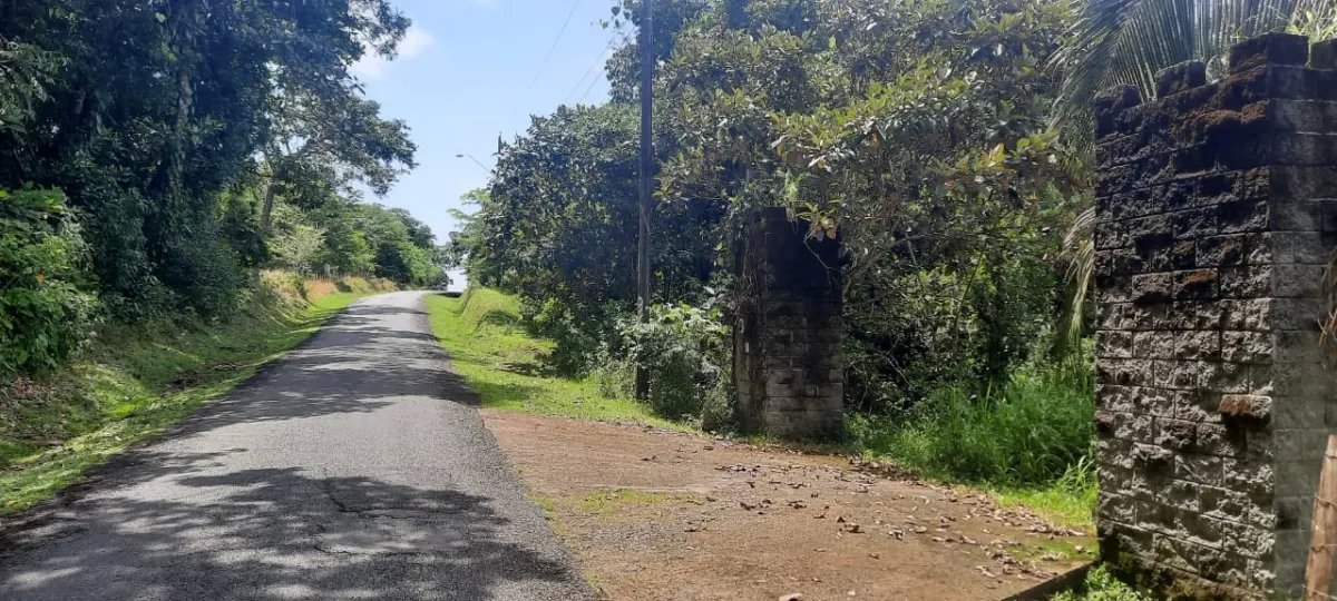 Lote con precio atractivo en un lindo pueblo cerca de la playa