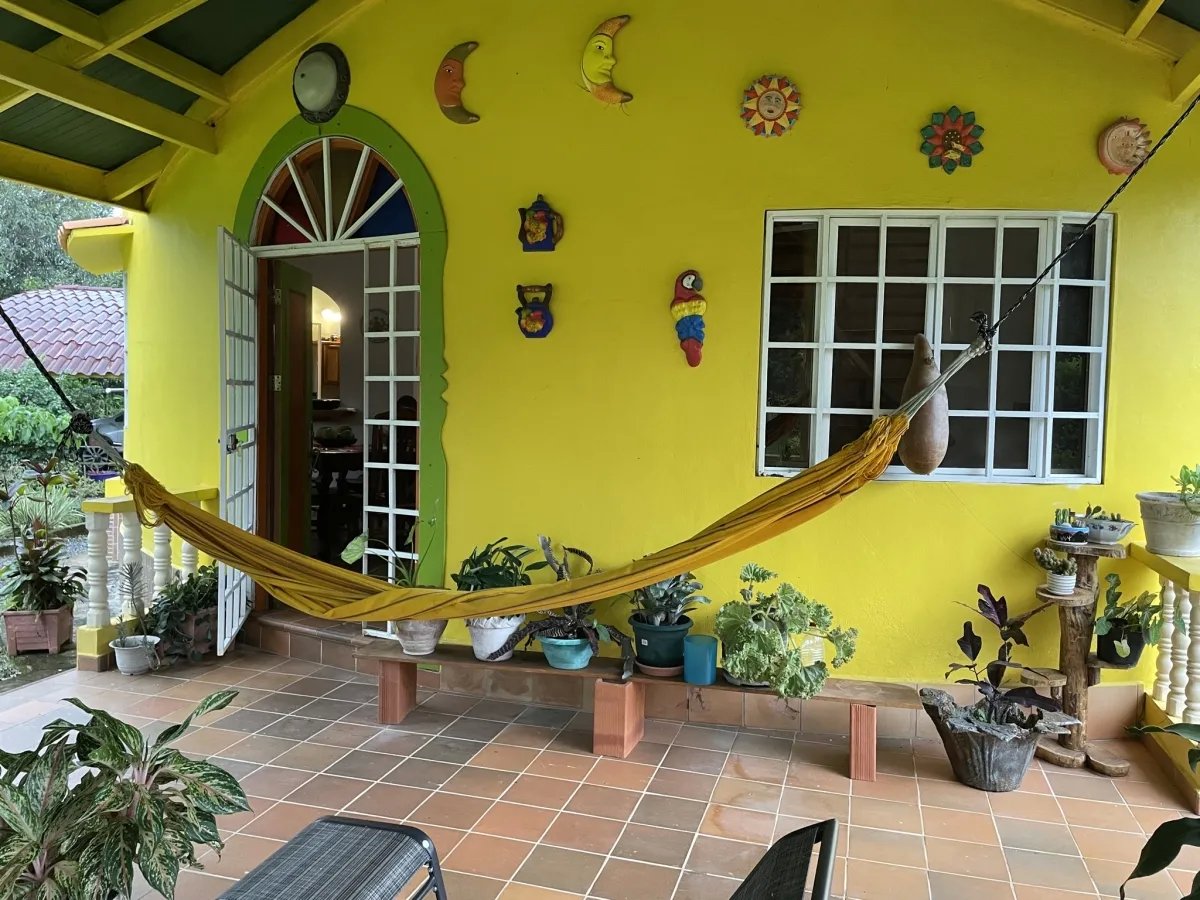 Alegre casa familiar en un gran terreno cerca de dolega