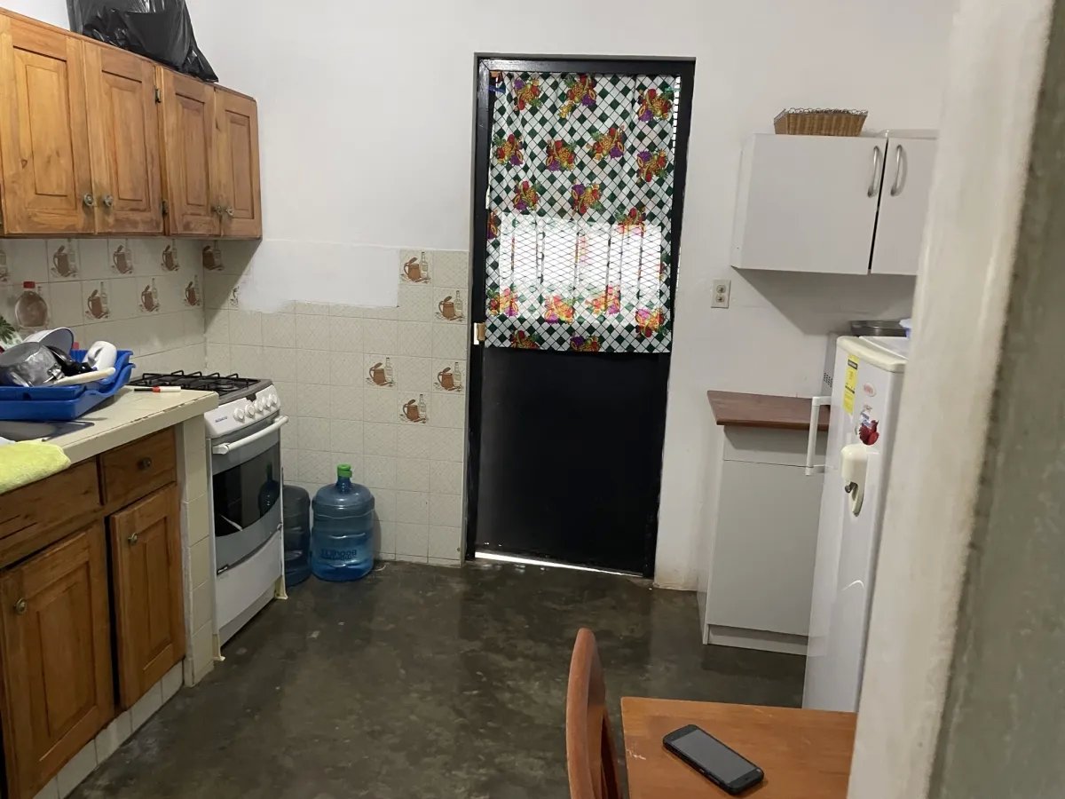 Casa u oficina en el centro de las lajas - cerca de la playa