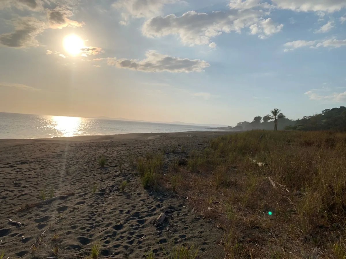 Se vende propiedad frente al mar, en mata oscura, veraguas.