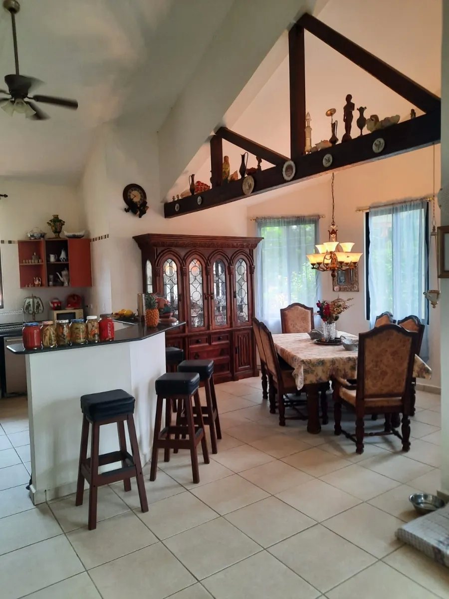 Fácil casa en la montaña segura comunidad cerrada