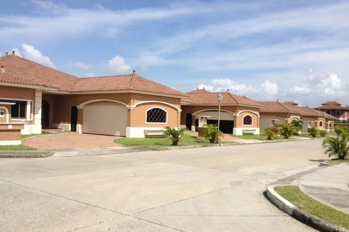 Casa en venta en sunset coast, costa sur