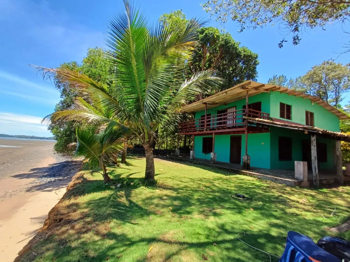Sencilla casa de vacaciones en playa nanzal