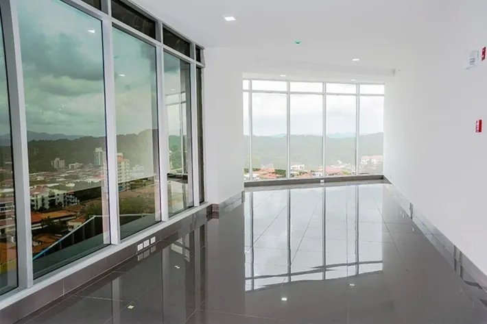 Venta de oficina en edificio golden point, vía ricardo j alfaro, betha...