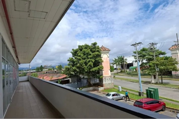 Venta de local comercial en plaza santa fe, la siesta, tocumen