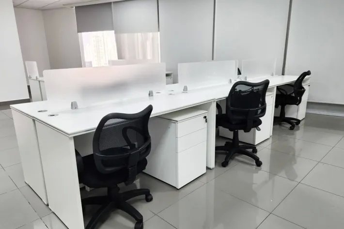 Alquiler de oficina vacía en ph torre aseguradora ancón, costa del este