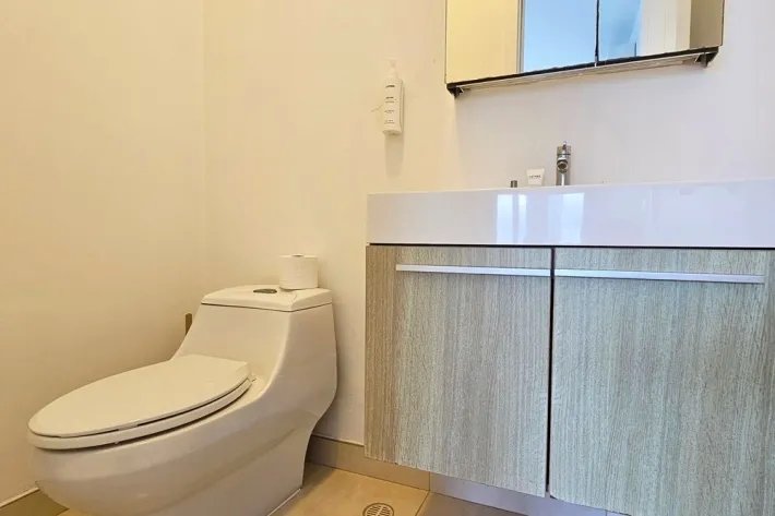 Venta de apartamento en ph waters on the bay, avenida balboa