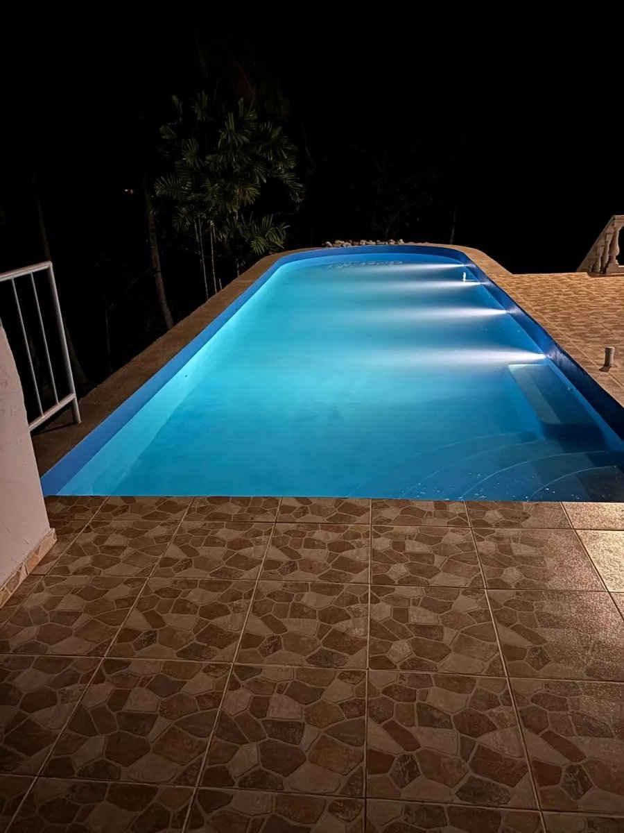 Su casa de playa de lujo en un terreno generoso