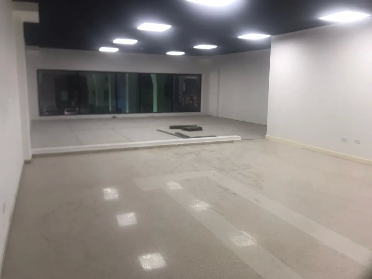 Alquiler de locales comerciales en Plaza Agora, Chanis, Panamá