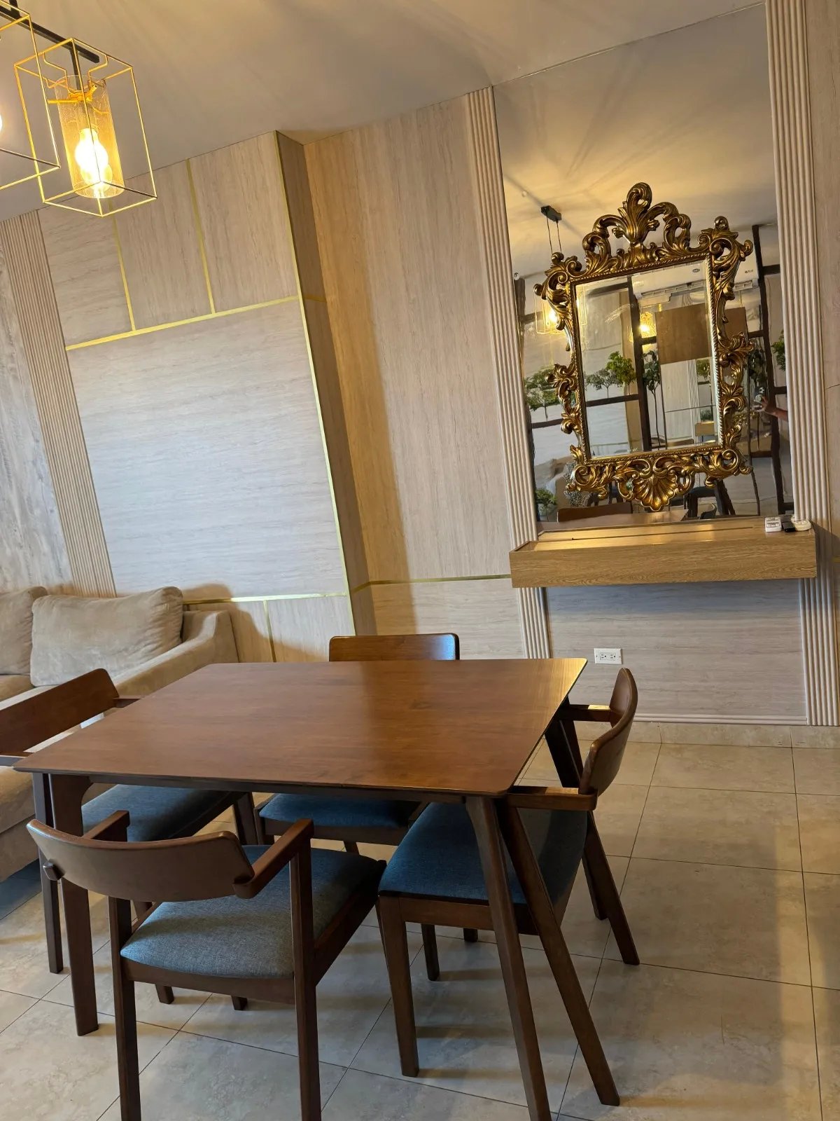 Se alquila apartamento amoblado moderno, en la av. balboa