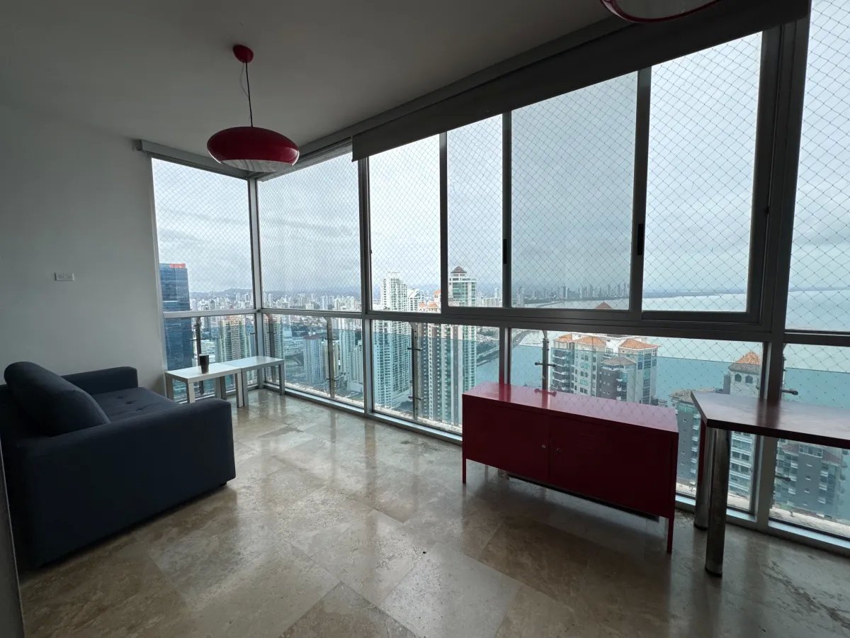 Venta o alquiler de apartamento amoblado en punta pacífica, panamá