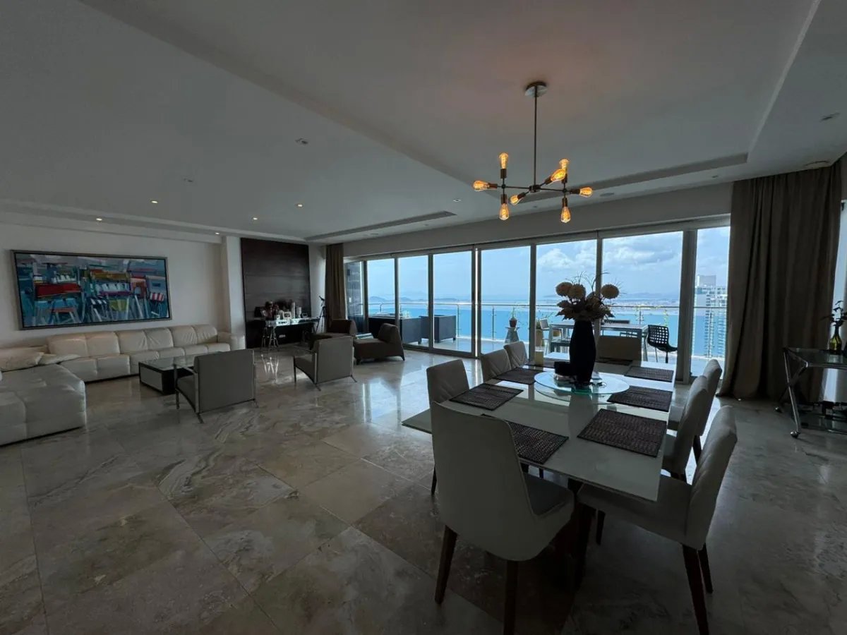 Venta o alquiler de apartamento amoblado en punta pacífica, panamá