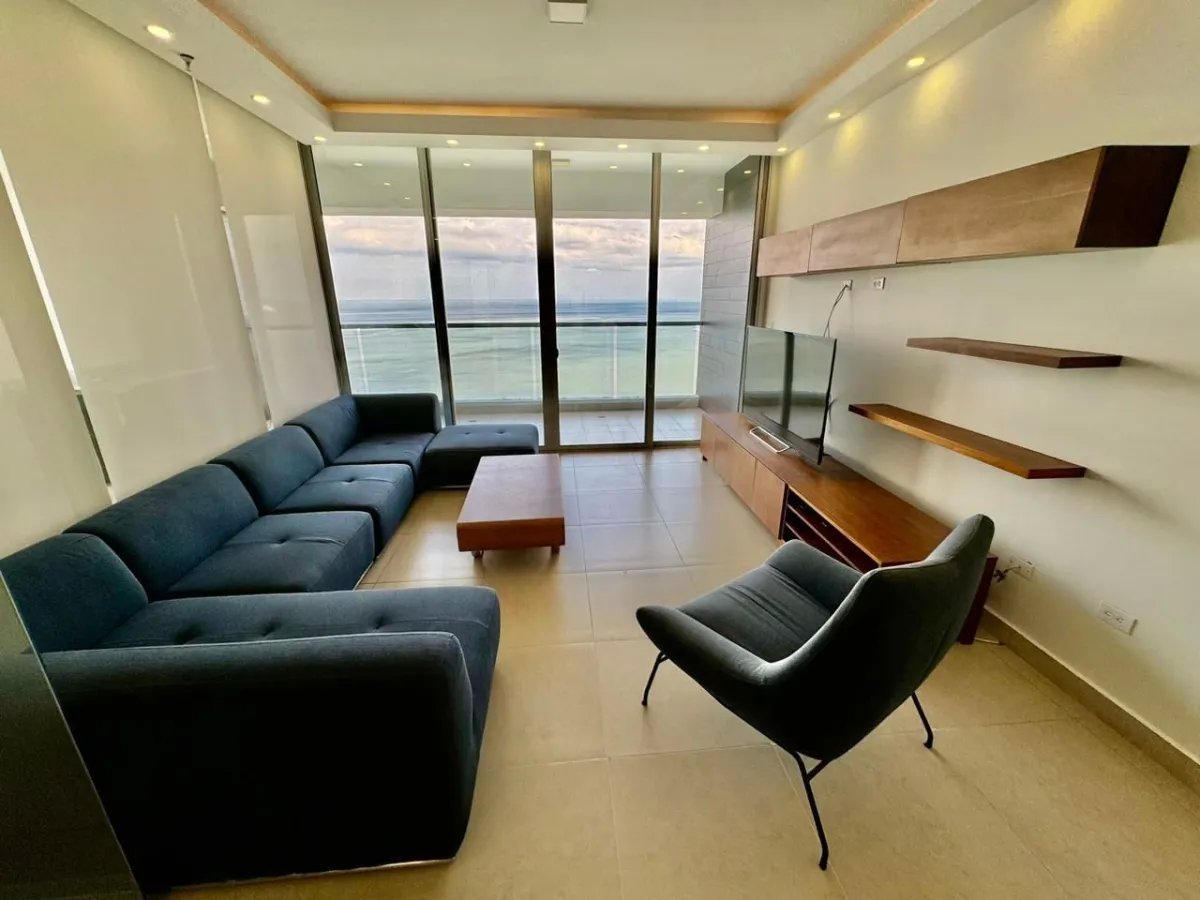 Venta de apatamento amoblado en ph rivage, ave. balboa