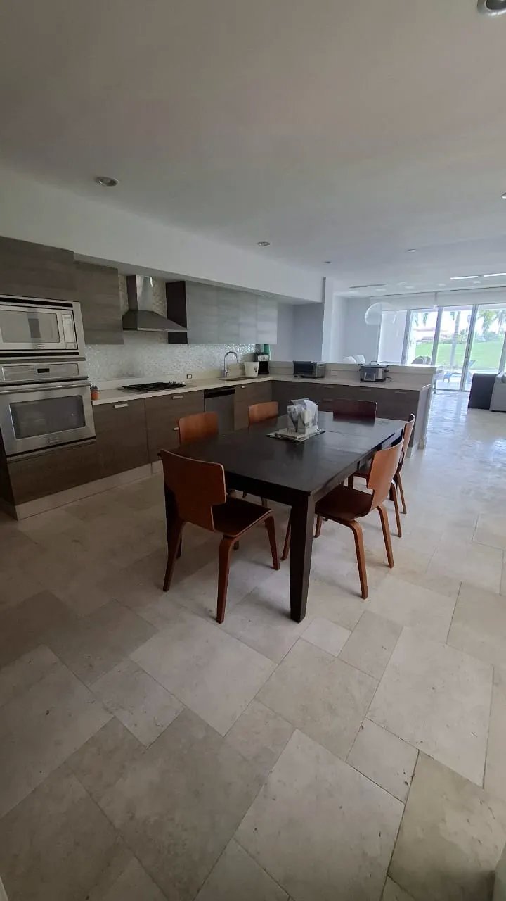 Venta de casa en buenaventura beach club, coclé