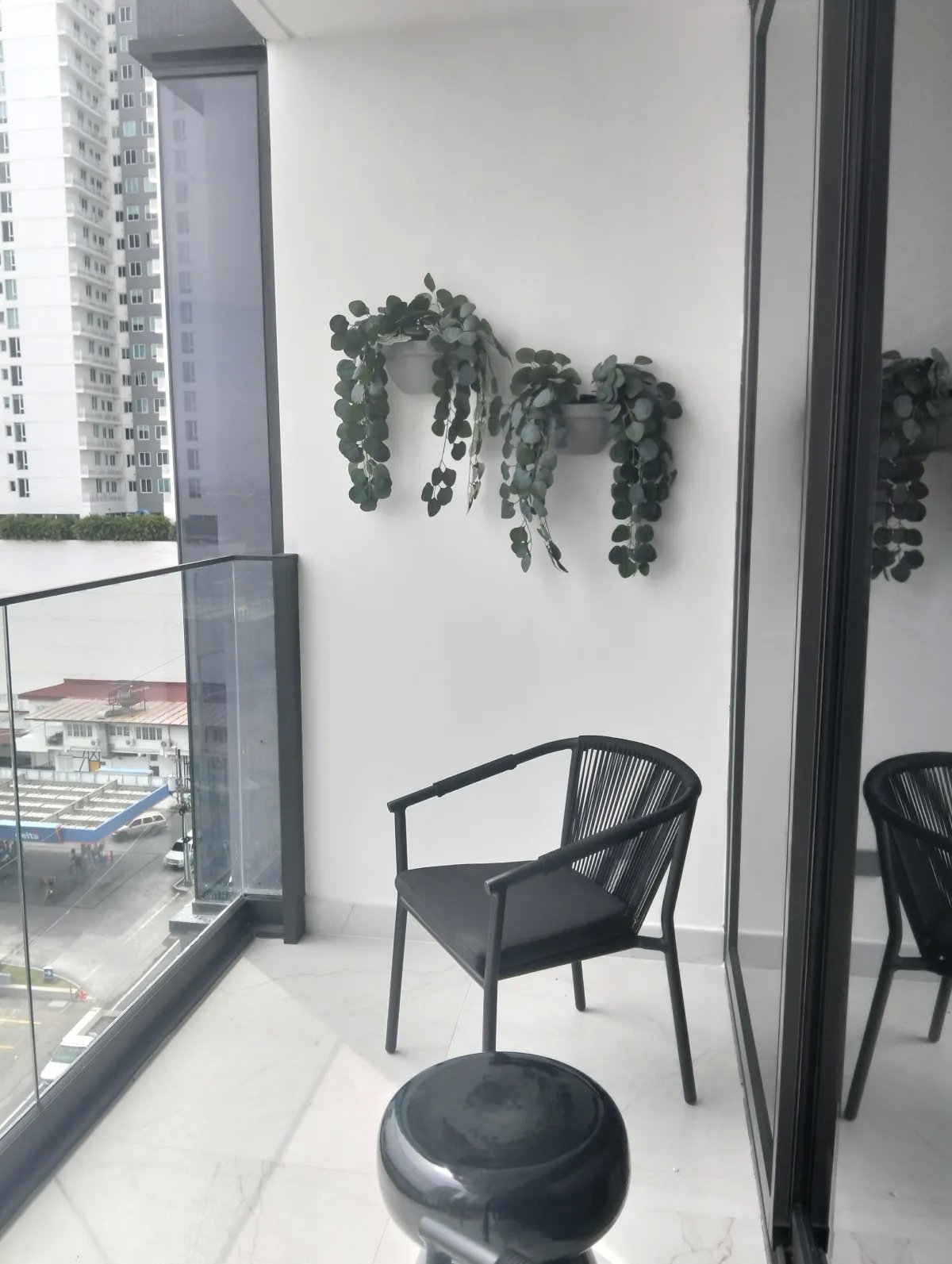 Nuevo y exclusivo apartamento cerca de costa del este/new & exclusive apartment close to costa del este