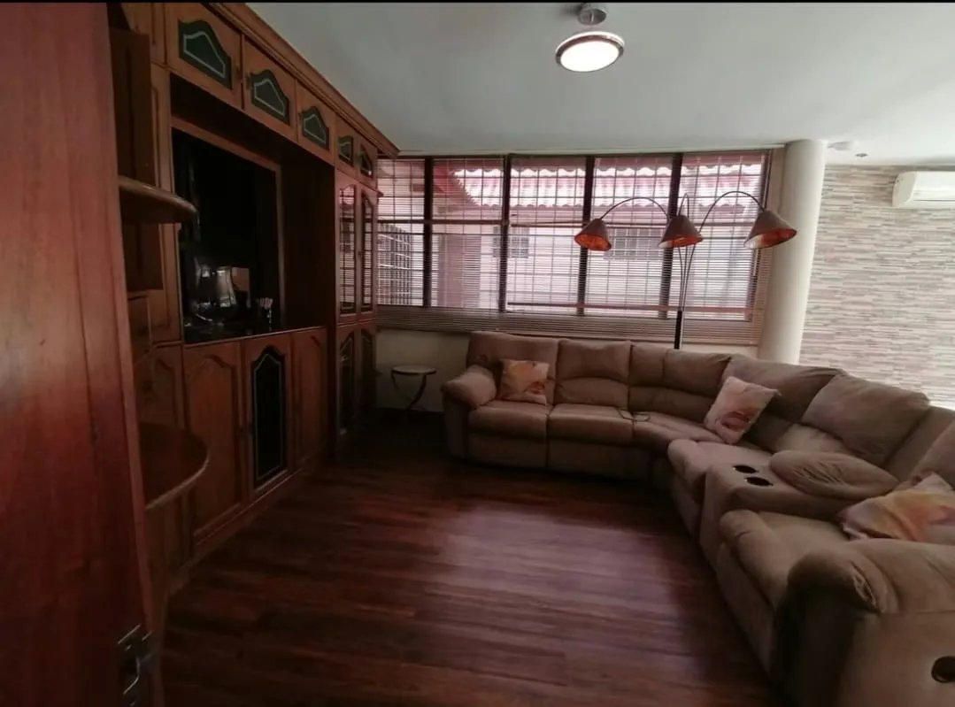 Se vende casa en villa lucre