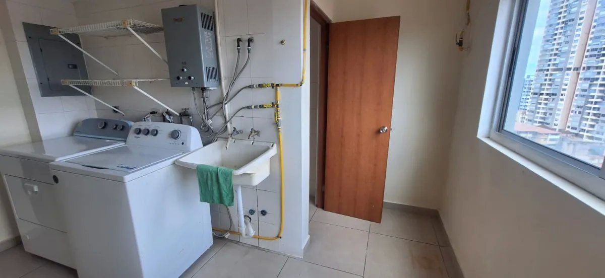 Venta/alquiler de apartamento en ph mirador del golf  altos del golf