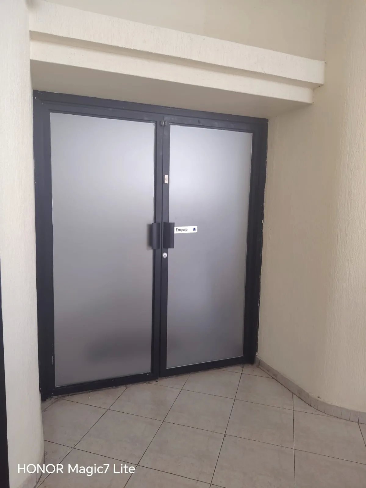 Alquiler de oficina 525 m2 en edificio beta continental, obarrio