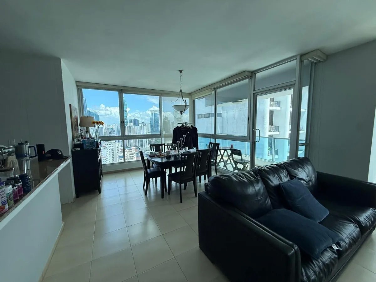 Apartamento en venta en grandbay tower