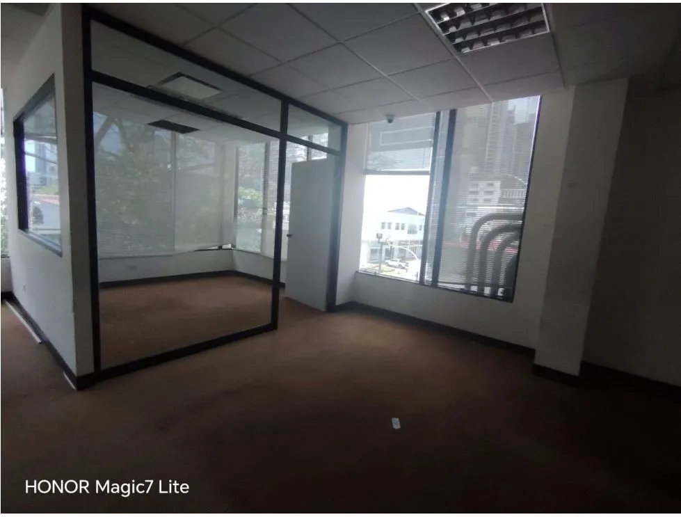 Alquiler de oficina 485m2 en edificio beta continental, obarrio