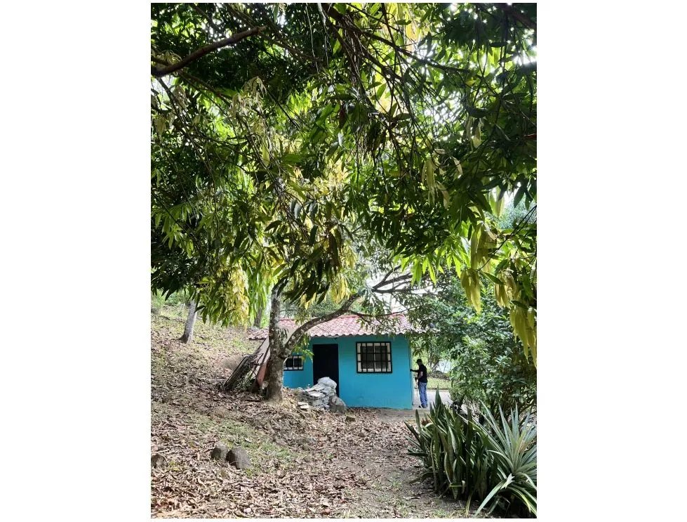 Venta de terreno con casa frente al río pacora, vía hacia san miguel
