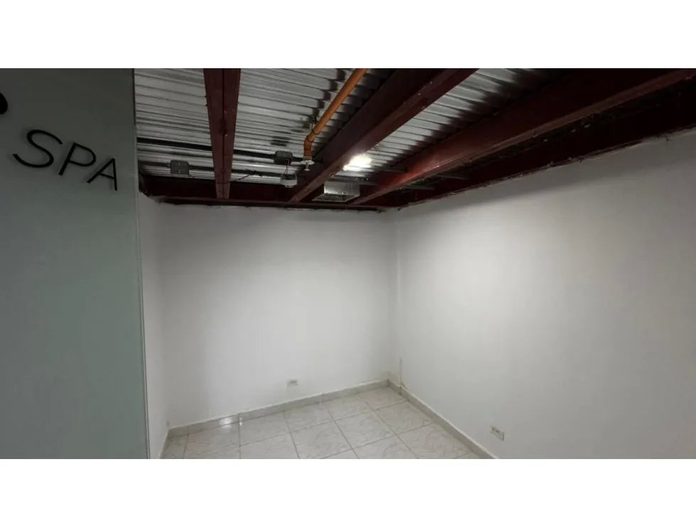 Se vende/alquila local comercial en plaza costa sur  486 m²