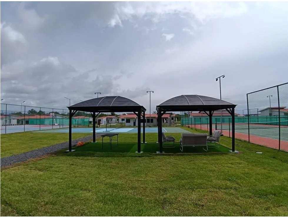 Venta de apartamento con vista al mar en ph playa del sol, san carlos